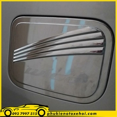 Ốp nắp bình xăng xe Toyota Wigo