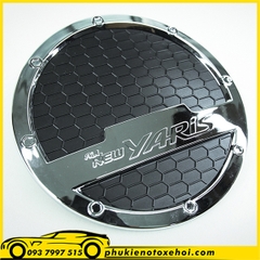 Ốp nắp bình xăng xe Toyota Yaris