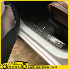 Ốp nẹp bước chân trong xe Hyundai I10