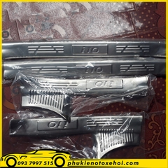 Ốp nẹp bước chân trong xe Hyundai I10