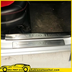 Ốp nẹp bước chân trong xe Hyundai I10