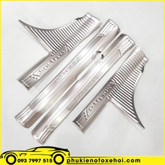 Ốp nẹp bước chân trong xe Kia Soluto