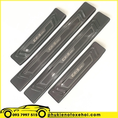 Ốp nẹp bước chân trong xe Mazda Cx5
