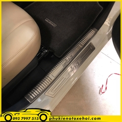 Ốp nẹp bước chân trong xe Toyota Wigo