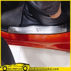 Ốp nẹp bước chân trong xe Toyota Wigo