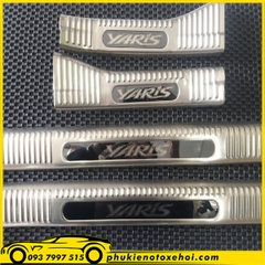 Ốp nẹp bước chân trong xe Toyota Yaris