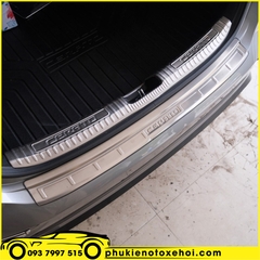 Ốp ngoài chống trầy cốp sau xe Kia Cerato