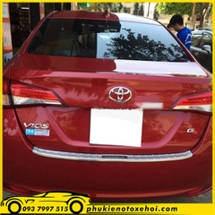 Ốp ngoài chống trầy cốp sau xe Toyota Vios
