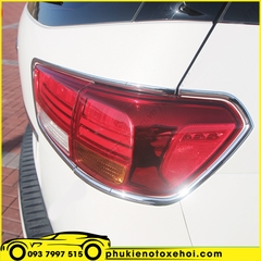 Ốp viền đèn hậu xe Kia Sedona
