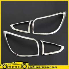 Ốp viền đèn hậu xe Mazda 2