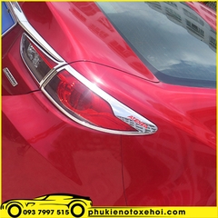 Ốp viền đèn hậu xe Mazda 6