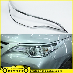 Ốp viền đèn pha xe Toyota Fortuner