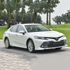 Toyota Camry 2022 mới nhất