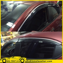 Vè che mưa xe Mazda 2