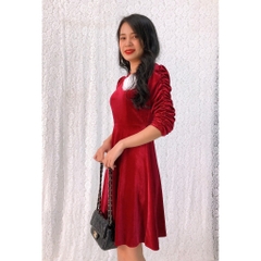Đầm xòe nhung S&M cổ tròn tay nhún đính hoa hồng - GR153