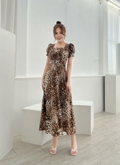 Đầm xòe họa tiết beo cổ vuông tay phồng S&M - GR0222