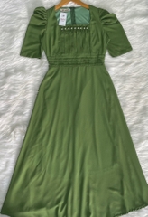 Đầm maxi form dài, xếp ly ngực và eo đính ngọc, tay phồng - GR0293