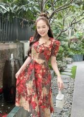 Đầm xòe cổ bẻ đính nút, tay phồng, có túi - GR0300