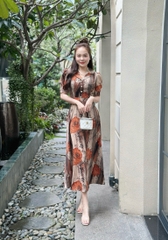 Đầm maxi họa tiết, form dài cổ sen, đính nút, tay phồng - GR0301
