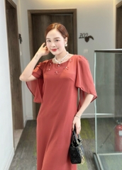 Đầm suông trơn đính hoa đính ngọc, tay loe, có túi - GR0303