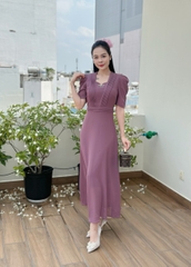 Đầm maxi form dài xếp ly 2 bên ngực, kèm phụ kiện nơ rời, tay phồng - GR0313