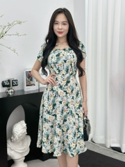 Đầm xòe họa tiết hoa nhí, cổ khoét V đính ngọc, đính nút, tay búp sen, có túi - GR0323