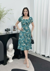 Đầm xòe họa tiết hoa nhí, cổ khoét V đính ngọc, đính nút, tay búp sen, có túi - GR0323