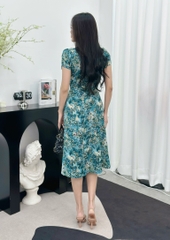 Đầm xòe họa tiết hoa nhí, cổ khoét V đính ngọc, đính nút, tay búp sen, có túi - GR0323
