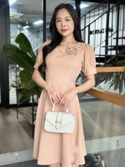 Đầm xòe trơn cổ tròn đính hoa lá kết ngọc, tay phồng - GR0329