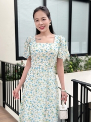 Đầm xòe họa tiết hoa, cổ vuông, bèo tầng, tay loe - GR0332