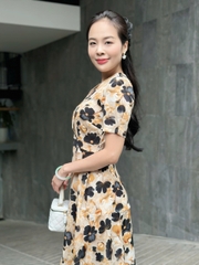 Đầm xòe hoa cổ và tùng váy đắp chéo, tay phồng - GR0333