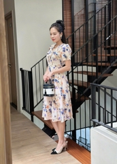 Đầm xòe hoa cổ V xếp ly phối bèo, đính nút, tay phồng, có túi - GR0335