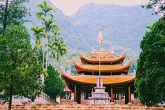 Tour Du Lịch Tham Quan Danh Lam Thắng Cảnh Chùa Hương