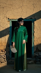 Áo dài tằm kim cương xanh lá quần trắng TRALI 25904