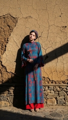 Áo dài lụa xanh dương quần đỏ TRALI 25903