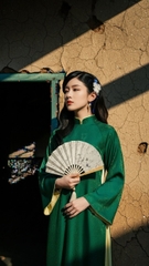 Áo dài tằm kim cương xanh lá quần trắng TRALI 25904