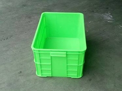 Thùng nhựa đặc HA 019. Kích thước: 610 x 420 x 310