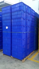 Thùng nhựa đặc HA 019. Kích thước: 610 x 420 x 310