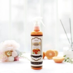 Xịt Tẩy Tế Bào Da Chết Cre8Skin Mandarin Peeling Mist 300ml