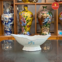 Bát đựng gà men kem vẽ sen xanh