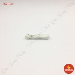 Gác đũa men kem vẽ đào xanh