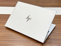Laptop HP Elitebook 860 G9