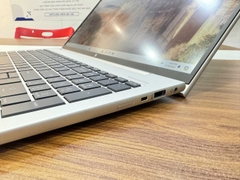 Laptop HP Elitebook 860 G9
