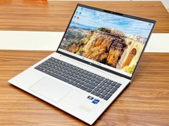 Laptop HP Elitebook 860 G9