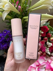 Kem lót Gucci serum de beaute fluid soyeux