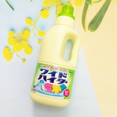 Chai tẩy quần áo màu KAO 1000ml