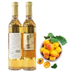 Rượu mơ vẩy vàng