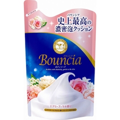 Sữa Tắm Bouncia Dưỡng Ẩm Trắng Da Hương Hoa 400ml ( Dạng Túi )