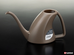 Bình tưới cây dáng cao Nakaya (880ml)