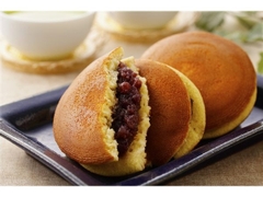 Bánh doremon vị hạt dẻ